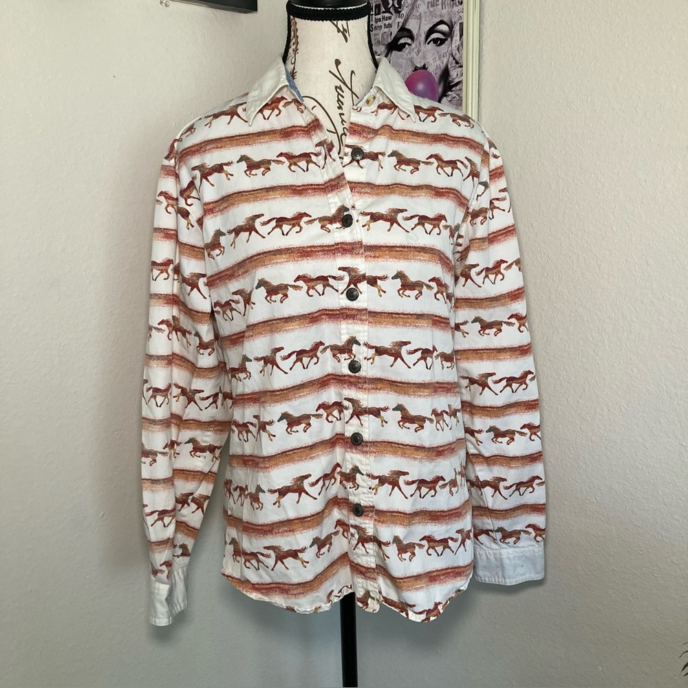 Vintage Wrangler button down shirt women (see description for measurements)